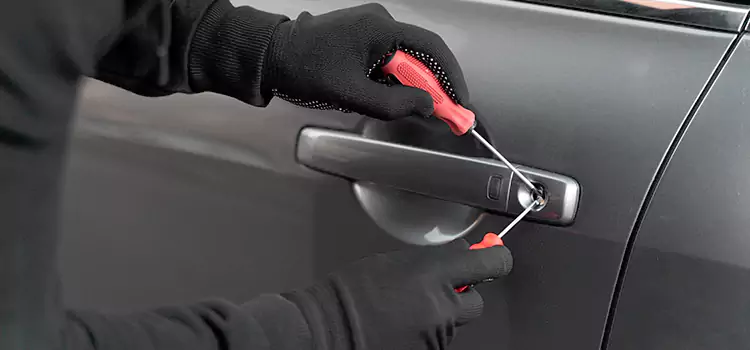 Locked Out of Car Help Centereach